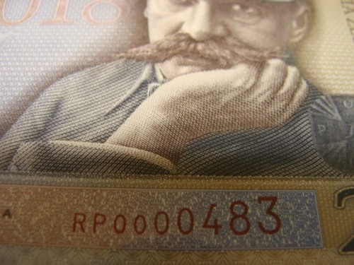 Banknot 20 zł / 2018 r. - "Niepodległość" - 100. rocznica odzyskania przez Polskę niepodległości (NISKI NUMER SERII).    Sklep Numizmatyczny, Warszawa ul. Króla Maciusia 12.  www.sklepnumizmatyczny.eu