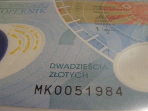 Banknot kolekcjonerski 20 zł / 2023 r. - Mikołaj Kopernik - 550 rocznica urodzin.  Sklep Numizmatyczny,   Warszawa,   ul. Króla Maciusia 12.   www.sklepnumizmatyczny.eu