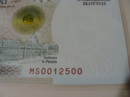 Banknot  kolekcjonerski  20 zł /2011 r.  -  Maria Skłodowska-Curie - 100. rocznica przyznania Nagrody Nobla w dziedzinie chemii (ciekawy numer serii).
Sklep Numizmatyczny, Warszawa ul. Króla Maciusia 12.    www.sklepnumizmatyczny.eu