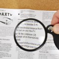 Lupa kieszonkowa w etui, średnica 40 mm, powiększenie 5x.  Sklep Numizmatyczny, Warszawa ul. Króla Maciusia 12.   www.sklepnumizmatyczny.eu